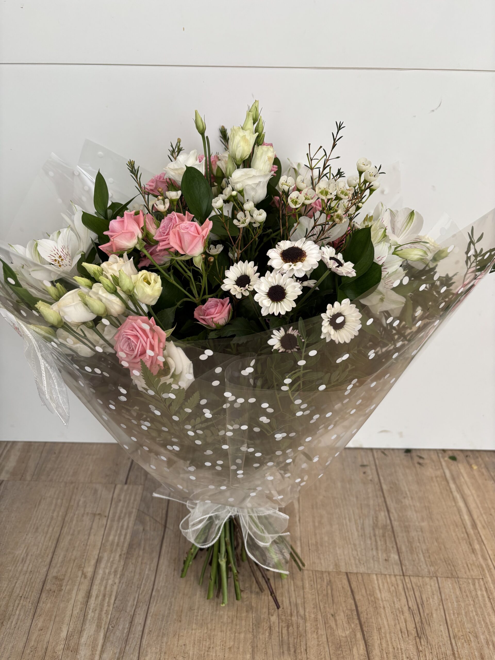 Spring Splendour - Spring Deluxe Hand-Tied Bouquet ❀